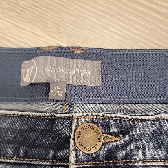 Classic Blue Women's Jeans - Picture 2 of 12